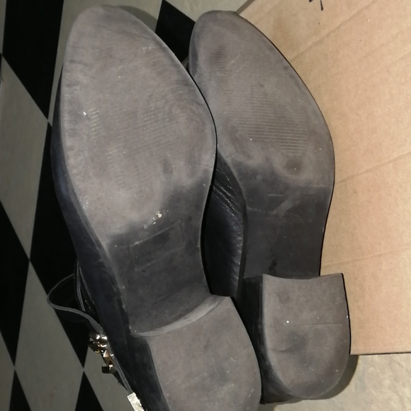 SHOEMINT Cut-out ankle boot - Picture 3 of 4